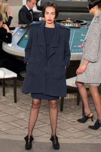 Look 18